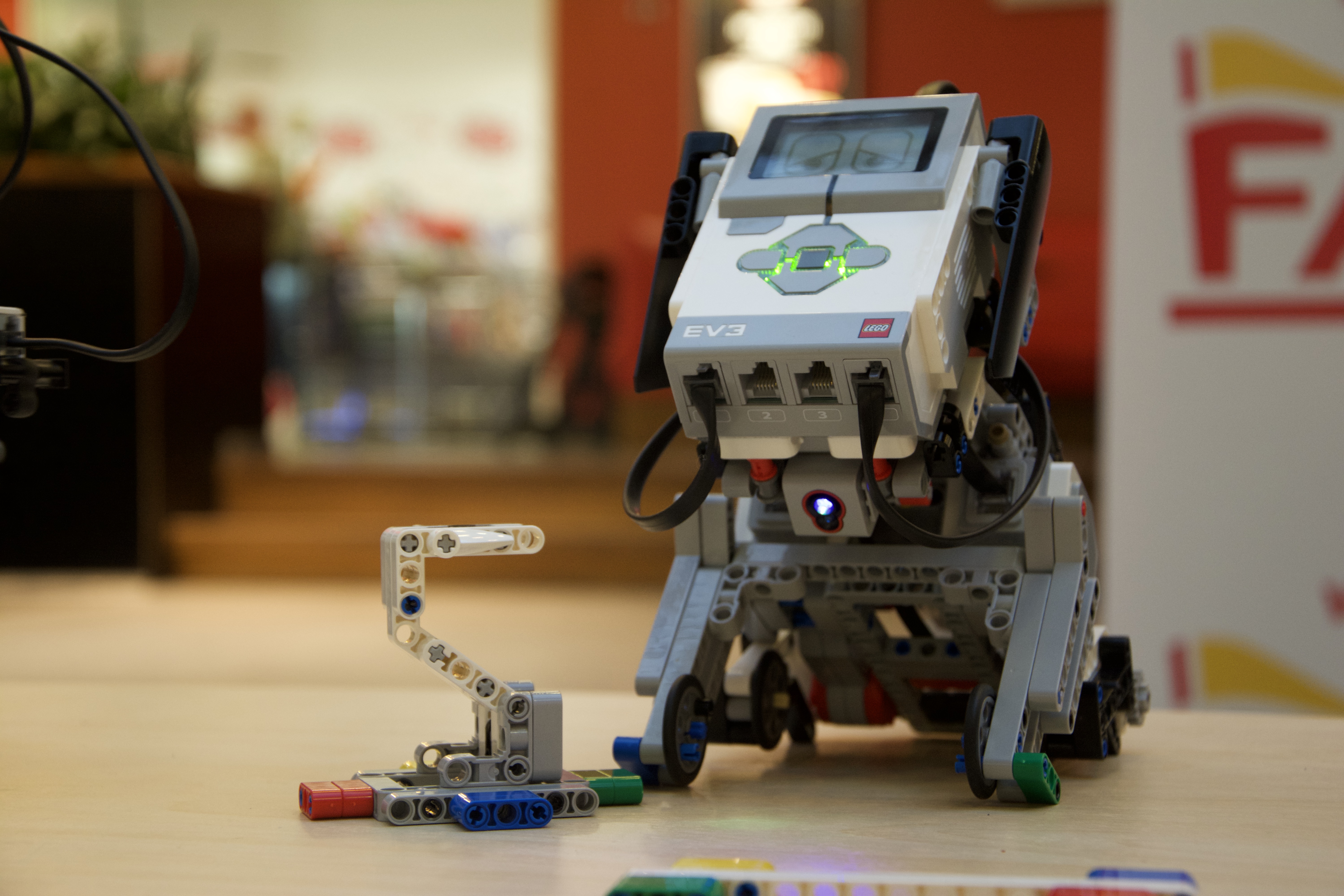 Robotrack at Legopolis 