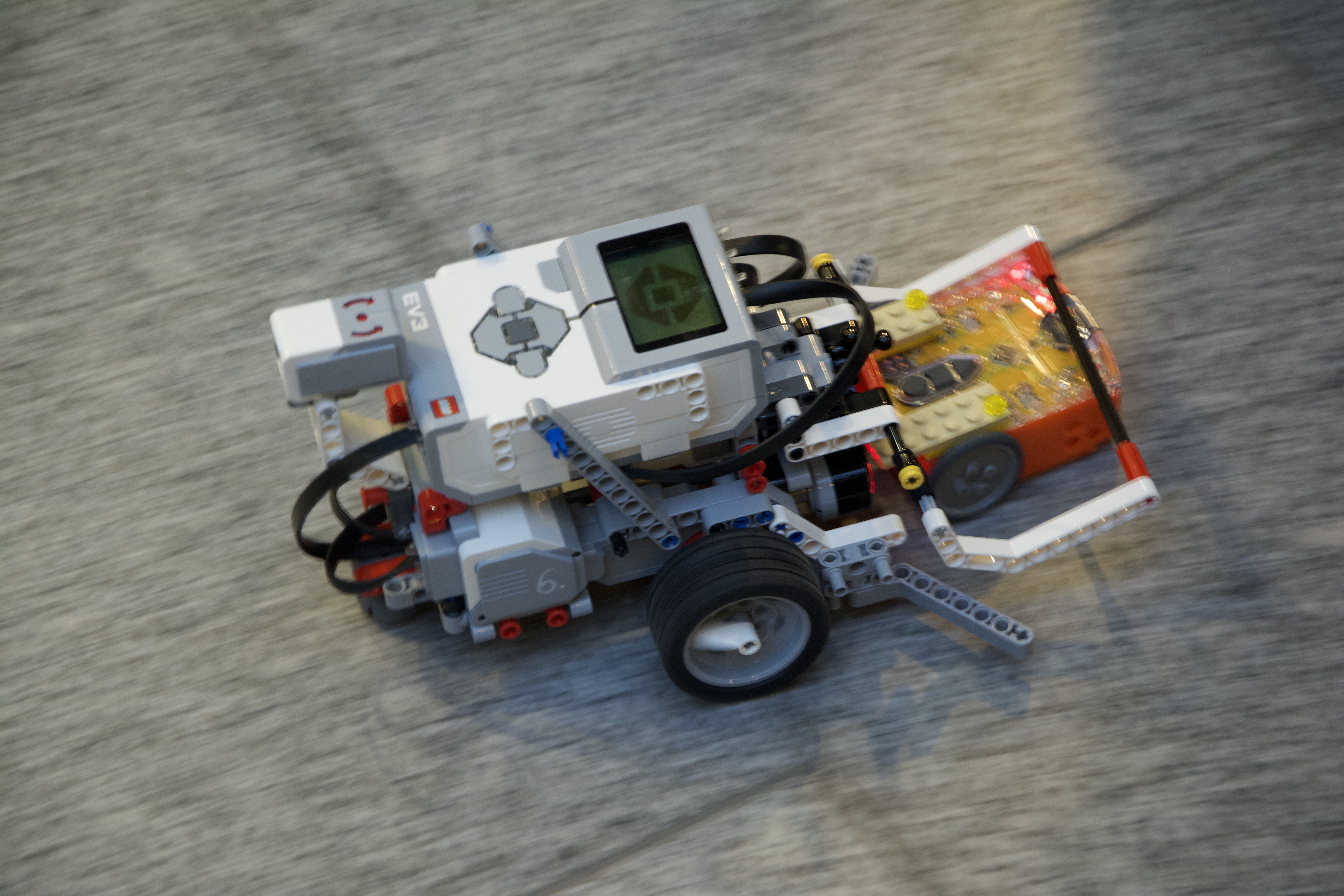 Robotrack at Legopolis
