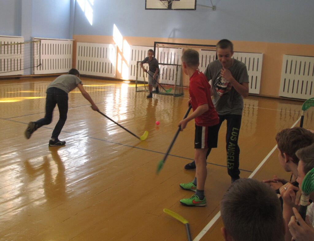 Spordi nädal Paju koolis. Kooli meistrivõistlused saalihokis.